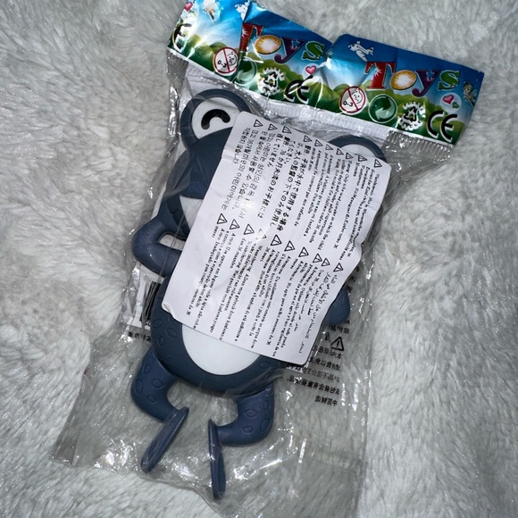 New Frog Wind Up Toy - Picture 8 of 9